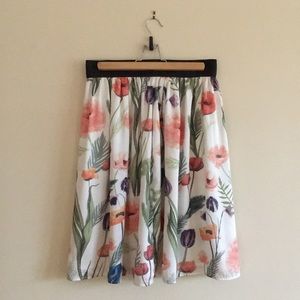 Flowy skirt patterned - pastel Watercolor flowers